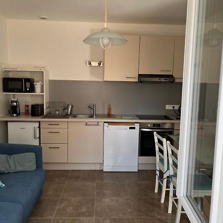 Aux 3 Domaines T2 Avec Terrasse Apartment Hyeres Ngoại thất bức ảnh