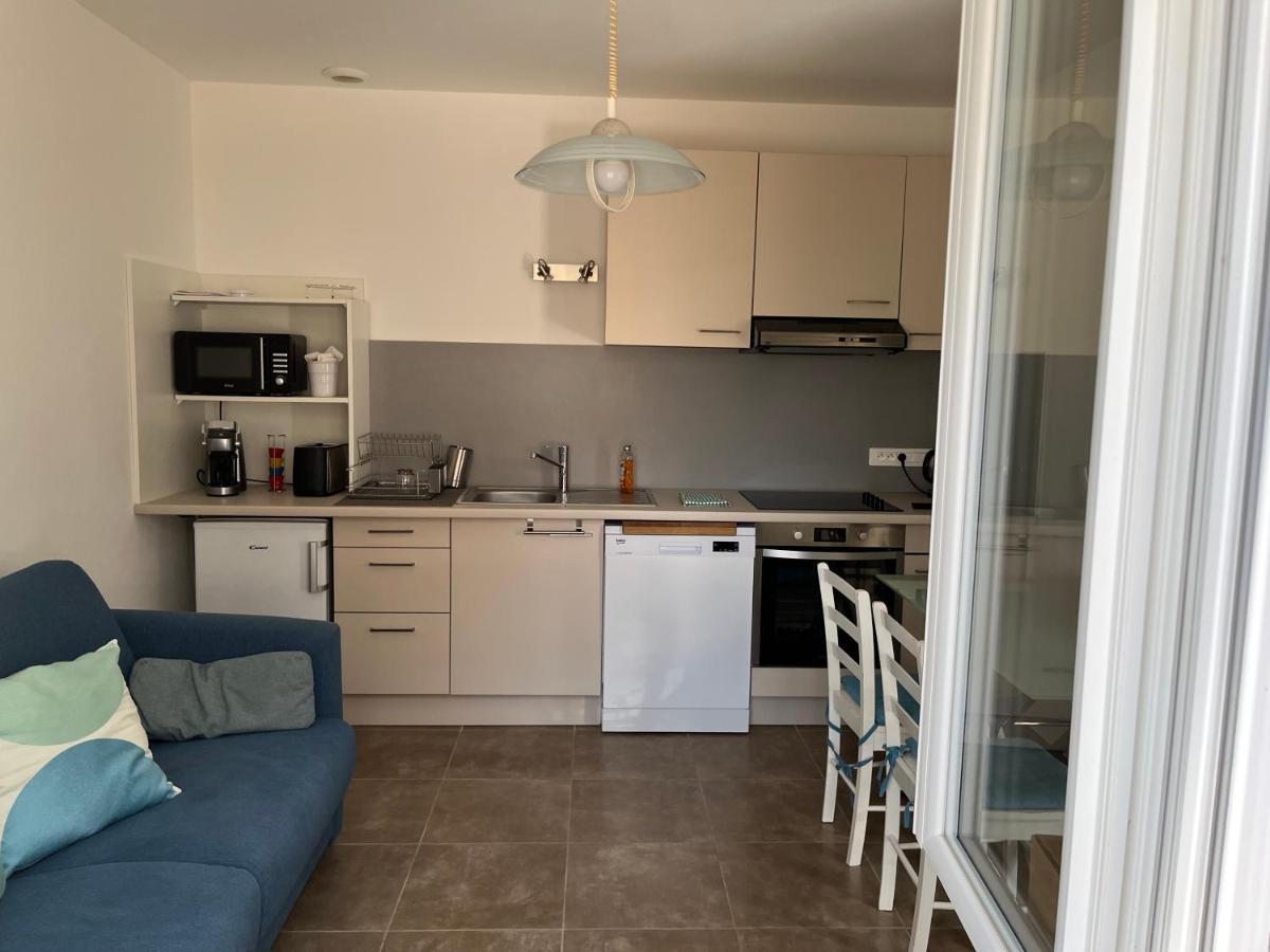 Aux 3 Domaines T2 Avec Terrasse Apartment Hyeres Ngoại thất bức ảnh